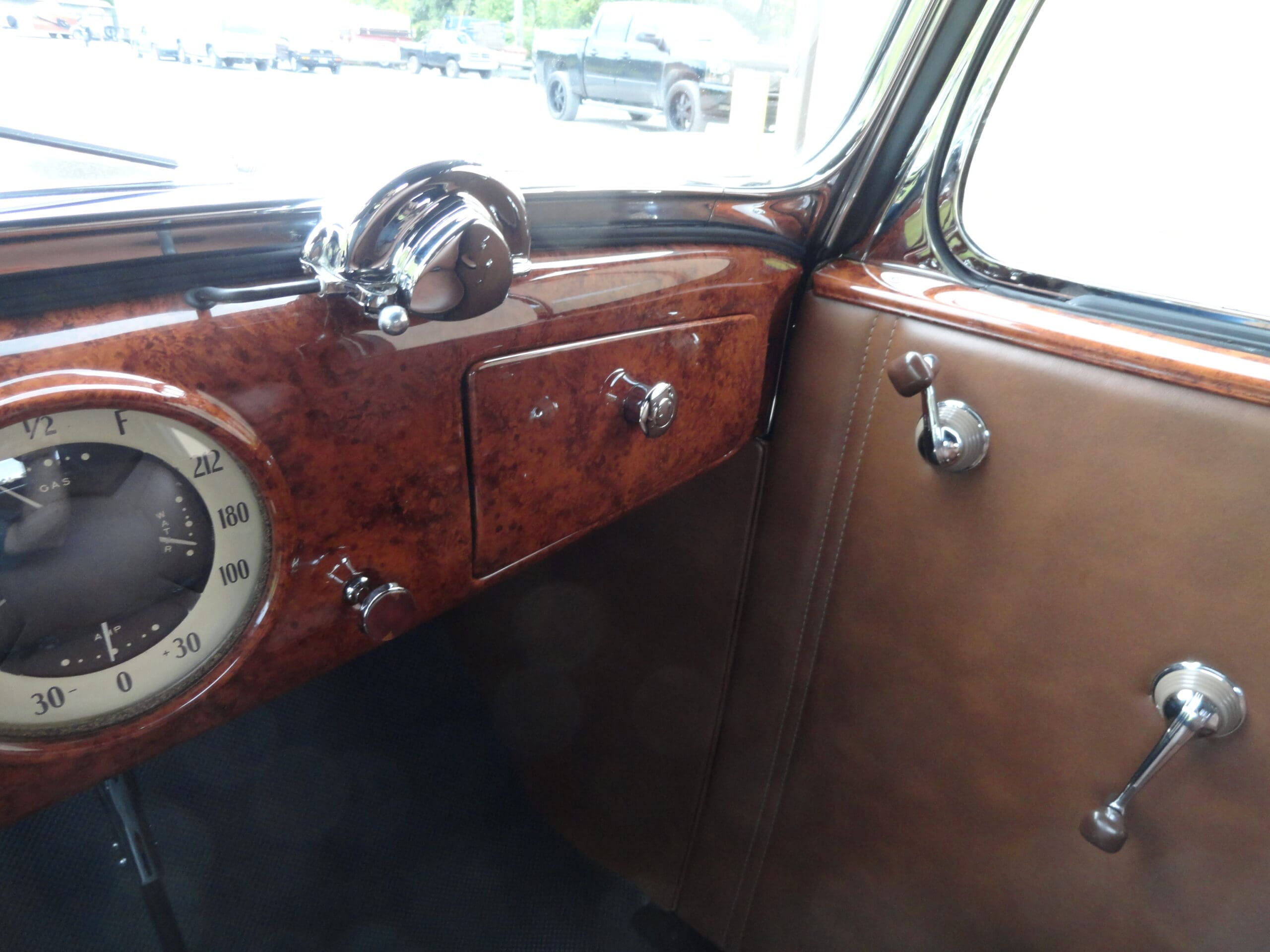 Precision-1934-Oldsmobile-020